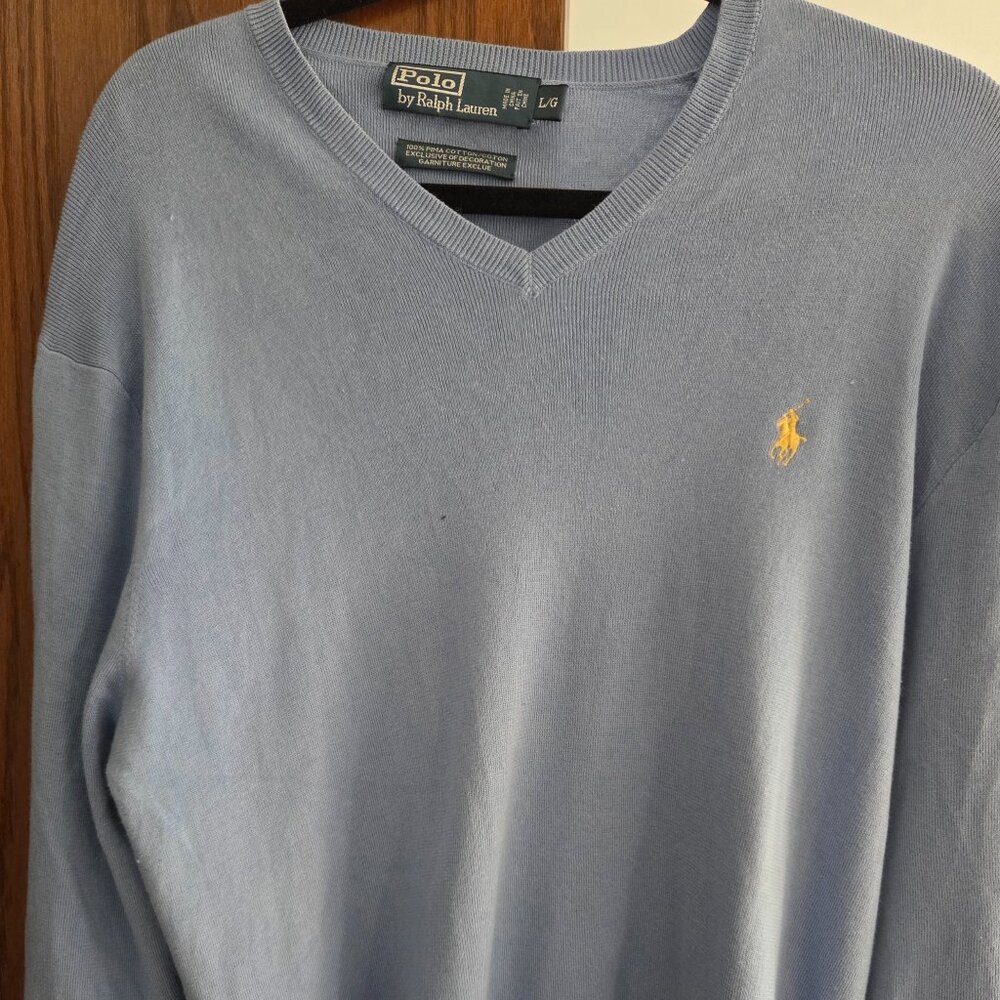 V neck sweater No Stains, Snags Or Tears